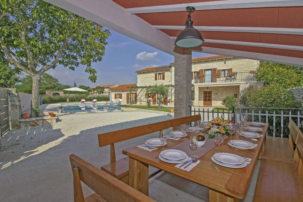 Villa Marija In Pekici Svetvincenat Exterior photo